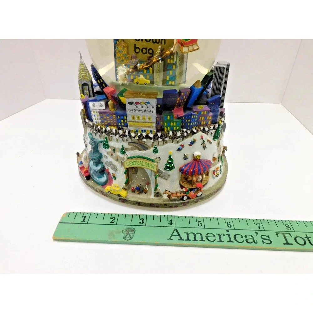 Bloomingdales Big Brown Bag New York City Snow Globe Glass Resin DW679
